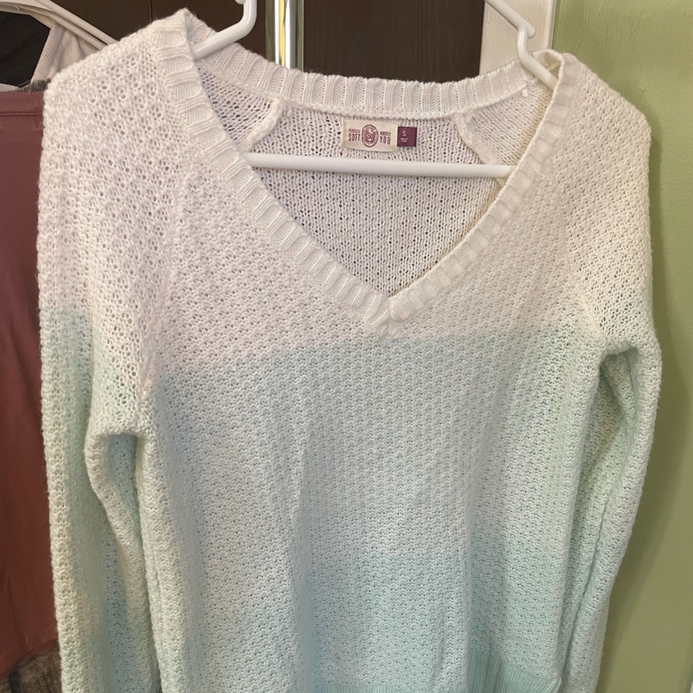 Sweater - Picture 3 of 5